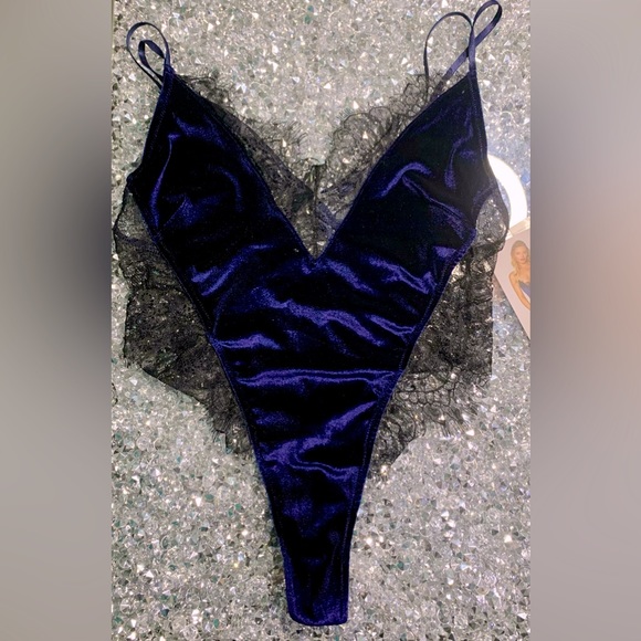 *BRAND NEW, TAGS ATTACHED* SM- navy blue teddy with lace trim - Picture 1 of 4